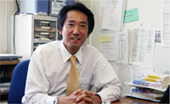 日本語日本文化学科准教授 山田昌裕