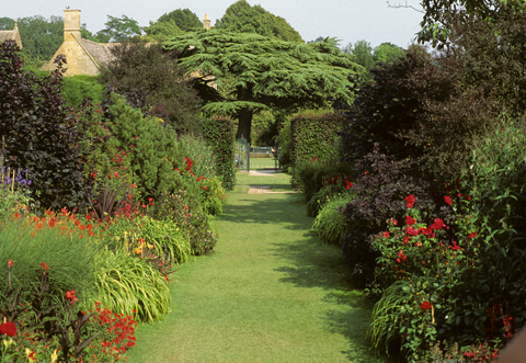 ヒドコート マナーガーデン Hidcote Manor Garden その１ イギリス庭園の探訪 庭づくりのワンポイント 多摩市立グリーンライブセンター